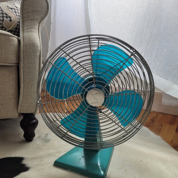 Vintage 1950s Superior Electric Oscillating Table Fan Atomic Blue Early Version w/Aluminum Center Emblem Works Great High Low & Oscillating