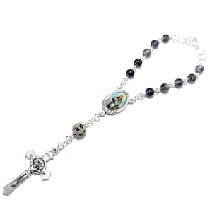 Saint Francis of Assisi 1-Decade Rear View Mirror Car Rosary with Black and Black/White Spotted Beads | Patron Saint of Animals