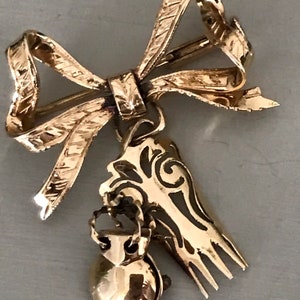 Antique 18ct Gold Spanish Bow Brooch with Castanets and Mantilla Comb.