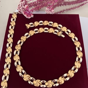 18Ct Gold Italian Floral Motif Three-Tone Necklace 17” and Bracelet 7.5” Unique Chain Link Set. 18K Gold Jewellery Set.
