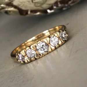 Edwardian Style Vintage 18ct Gold Five Stone Diamond Ring.