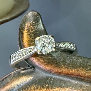 Vintage 18ct Solitaire Diamond ring. 0.33ct. Sizes K 1/2 - 5 1/2 - 51