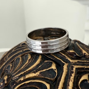 Vintage Platinum 950 Ring. Sizes R - 8 3/4 - 59