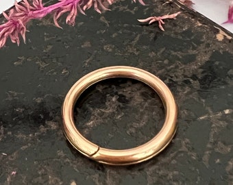 Antique Victorian 9Ct Rose Gold Split Ring.