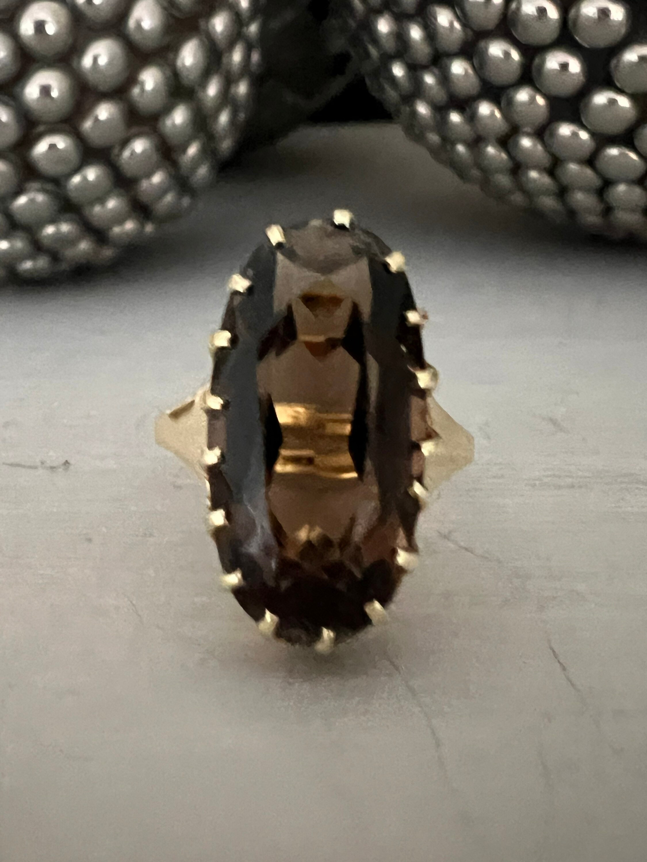 Vintage 14ct Gold Long Oval Dark Brown Quartz Dress Ring. 14K