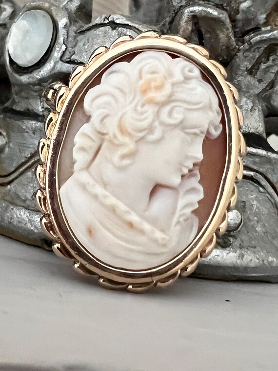 Vintage 9ct Gold Cameo Pendant Brooch. 1967 - image 5