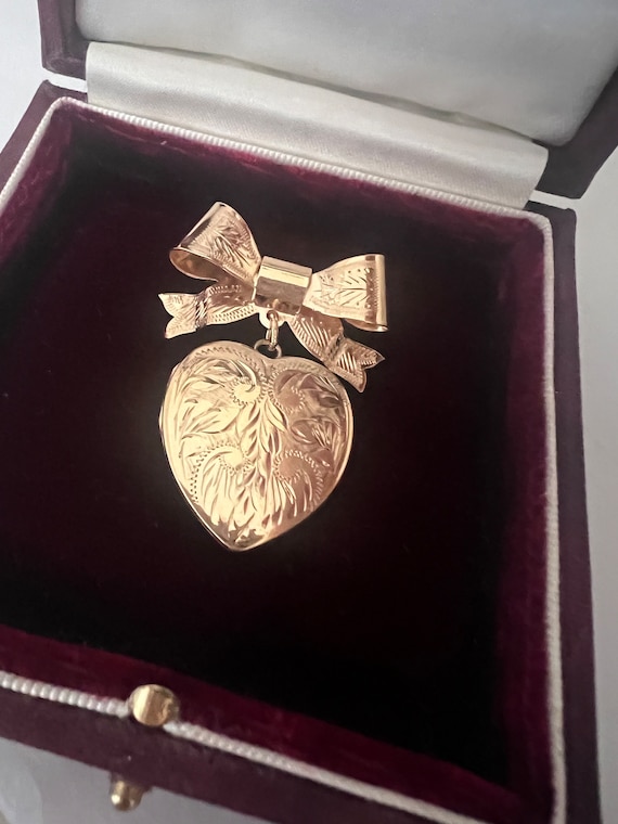 Vintage 9ct Gold Sweetheart Bow Brooch and Locket.