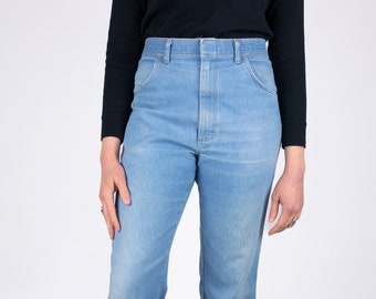 Rare 1970s WRANGLER Light Wash Boot Cut Ankle Length Lightweight Denim Jeans