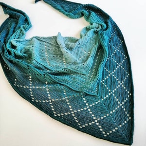 Crochet pattern Diamonds of the Night Shawl, crochet scarf, shawl, triangle, pattern, crochet, filet, relief, Dutch, NL, English, US