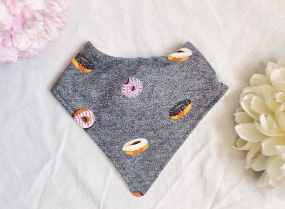 BANDANA BIB - DONUTS GREY BANDANA BIB - DONUTS GREY