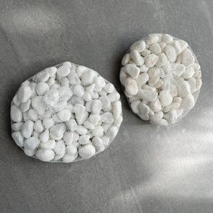 2kg of WHITE Decorative Stones Natural Pebbles Table Decoration Centerpiece Craft Vase Pot Garden Rocks Vase Fillers Snow Garden Glitter