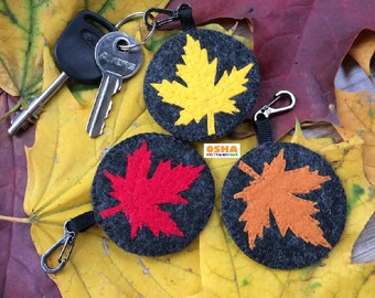 Maple leaf felt Key chains Red Yellow Hazelnut Fall keepsake Autumn mood Felt keychain Harvest Autumn Fall gift Thanksgiving handmade decor