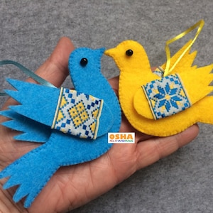 Setof2 Christmas Tree Felt Ornaments Birds Ukrainian felt Bird ornaments Yellow Blue White Felt Birds Stand with Ukraine Ukrainian keepsake