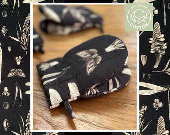 Guanto da forno botanico nero: decorazione da cucina in cotone imbottito in doppia lana