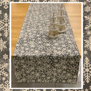 Christmas table runner | Snowflake table cover | Christmas Table | Christmas Gift | Festive Dining | Christmas decor | Winter Table Cloth