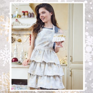 Snowy Christmas | Ladies' Apron with ruffles, Christmas Motive