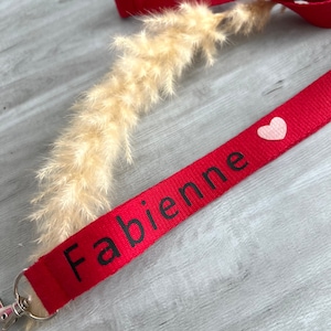 Personalisiertes Schlüsselband mit Name und Herz aus Baumwolle mit Clipverschluss Geschenk Individuell Rot