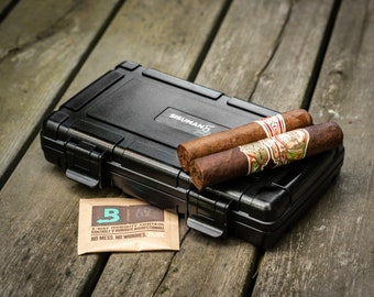 Durable Customized Travel Humidor, Portable Cigar Case with Boveda, Black Personalized Humidor, Engraved Sisuman Cigar Accessories