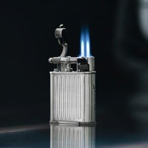 Metal Torch Lighter with Built-in Cigar Punch, Personalized Windproof Jet Flame Lighter, Engraved Refillable Sisuman Cigar Lighter