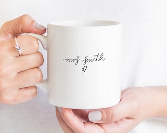 Personalisierte Mrs Mug, personalisierte Tasse für Sie, personalisierte Namenstasse, Hochzeitsgeschenk für Sie