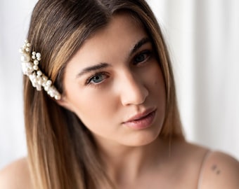 Peigne de mariée avec fleurs en argile faites main, accessoire de cheveux de mariage