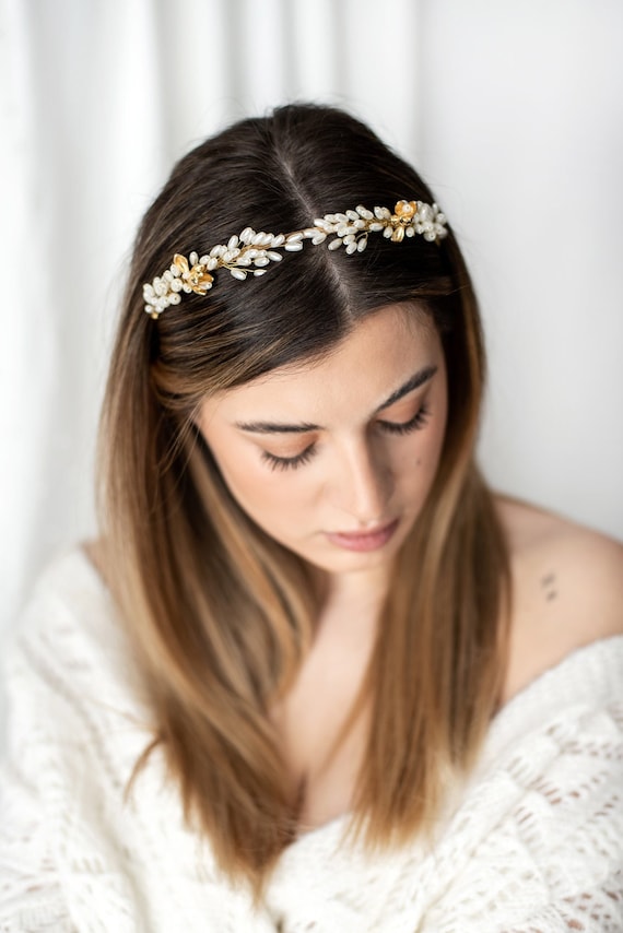 SUSSURRO Fascia per capelli da ragazza con fiori, rampicanti, con perle dorate, corona di fiori per feste serali, accessori per capelli da principessa con cristalli