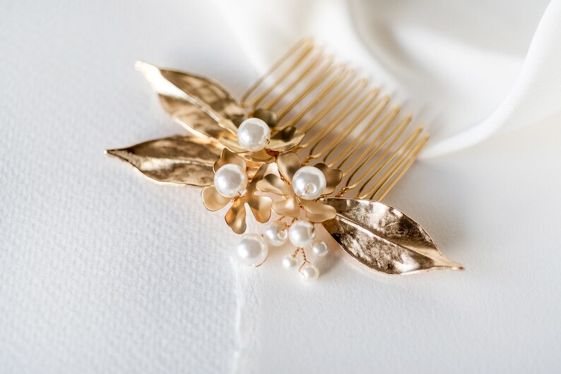 Gold leaves and flowers bridal decorative hair comb, Wedding hair jewelry image 8