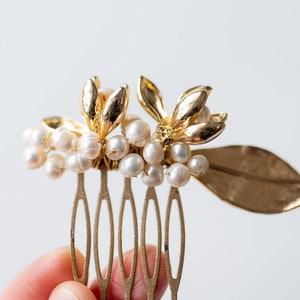 Bridal Hair Comb with Metal Flowers and Freshwater Pearls, Wedding Hair Accessory image 7