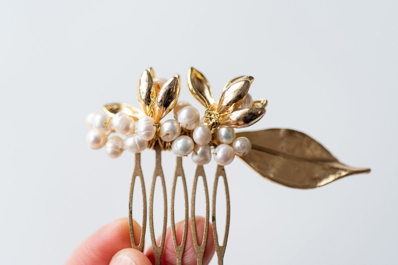 Bridal Hair Comb with Metal Flowers and Freshwater Pearls, Wedding Hair Accessory image 7