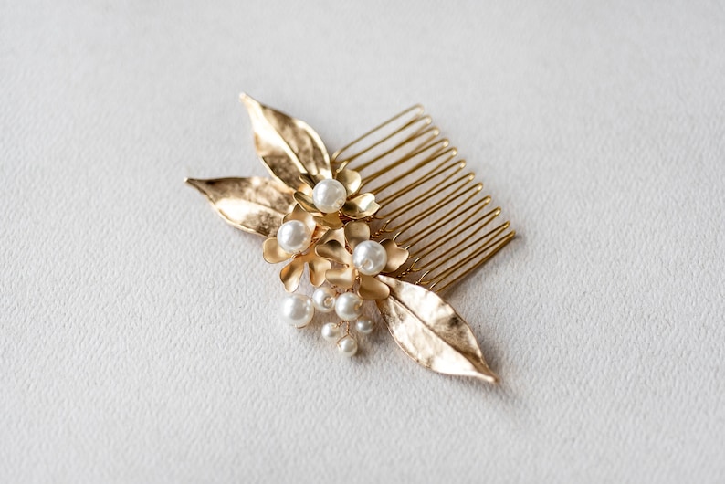 Gold leaves and flowers bridal decorative hair comb, Wedding hair jewelry image 7