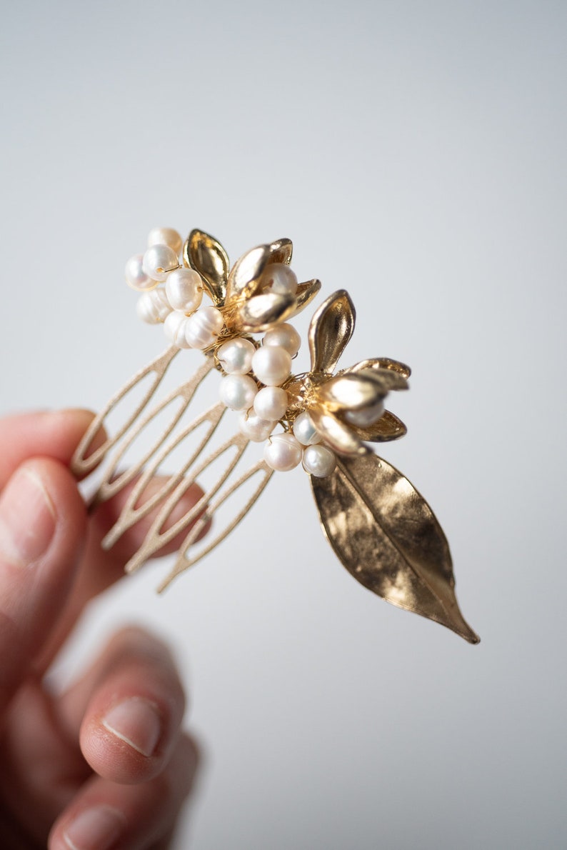 Bridal Hair Comb with Metal Flowers and Freshwater Pearls, Wedding Hair Accessory image 5