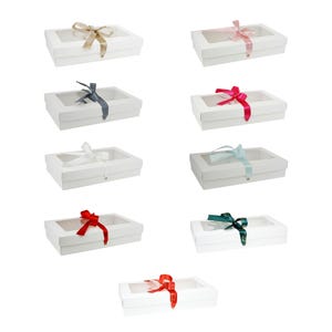Set van 12 witte rechthoekige kraftdozen met doorzichtig deksel, verschillende gekleurde geschenkverpakkingen satijnlint voor verjaardag, jubileum en elk ander feest