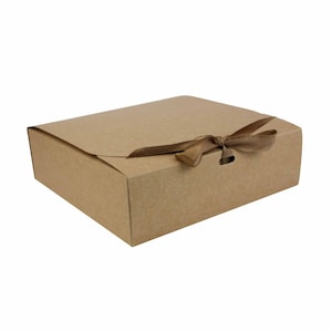 12er-Pack Quadrat & Rechteck Braun Top Flap Kraft mit verschiedenen farbigen Satinband Geschenkboxen für Geburtstag, Jubiläum, alle Feiern