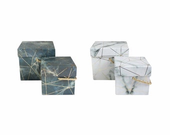Juego de 2 cajas de presentación rígidas de lujo con forma cuadrada, estampado de mármol con líneas de origami doradas, interior a cuadros y asa de transporte dorada