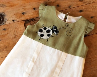 White & green organic linen girls tunic dress. Peasant ruffled outfit. Hand painted. In stock Size 4T