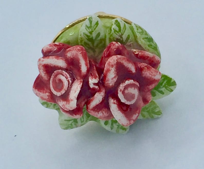 ceramic ring with red roses