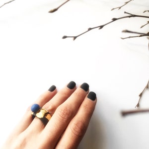 Black porcelain contemporary jewelry ring with a blue porcelain bubble, gold plated, platinum plated image 3