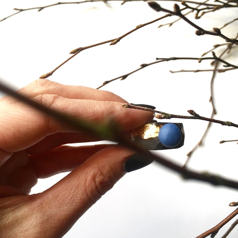 Black porcelain contemporary jewelry ring with a blue porcelain bubble, gold plated, platinum plated image 2