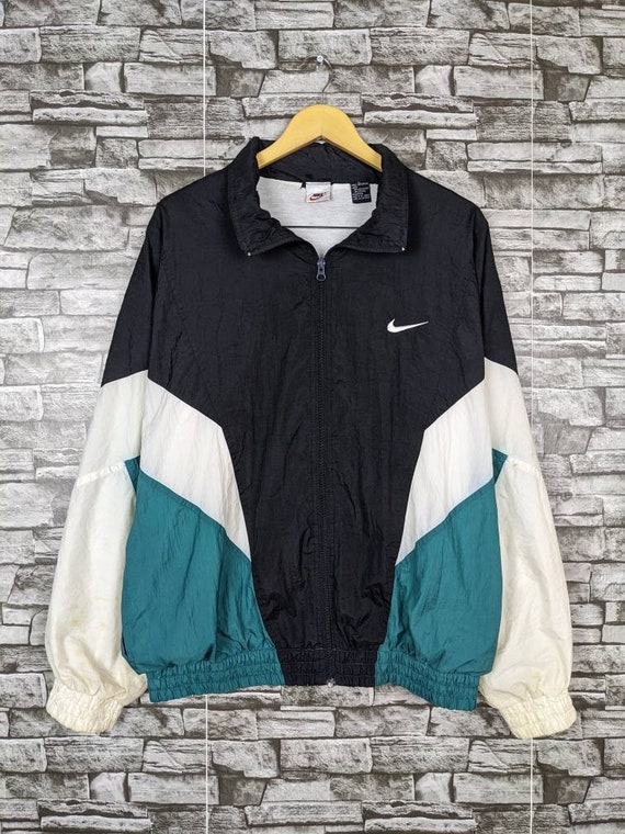 Nike outerwear shop