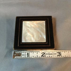 Vintage 1950's Shields Mother of Pearl and Black Enamel Powder Cosmetics Compact image 8