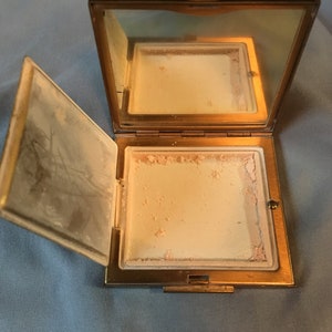 Vintage 1950's Shields Mother of Pearl and Black Enamel Powder Cosmetics Compact image 4