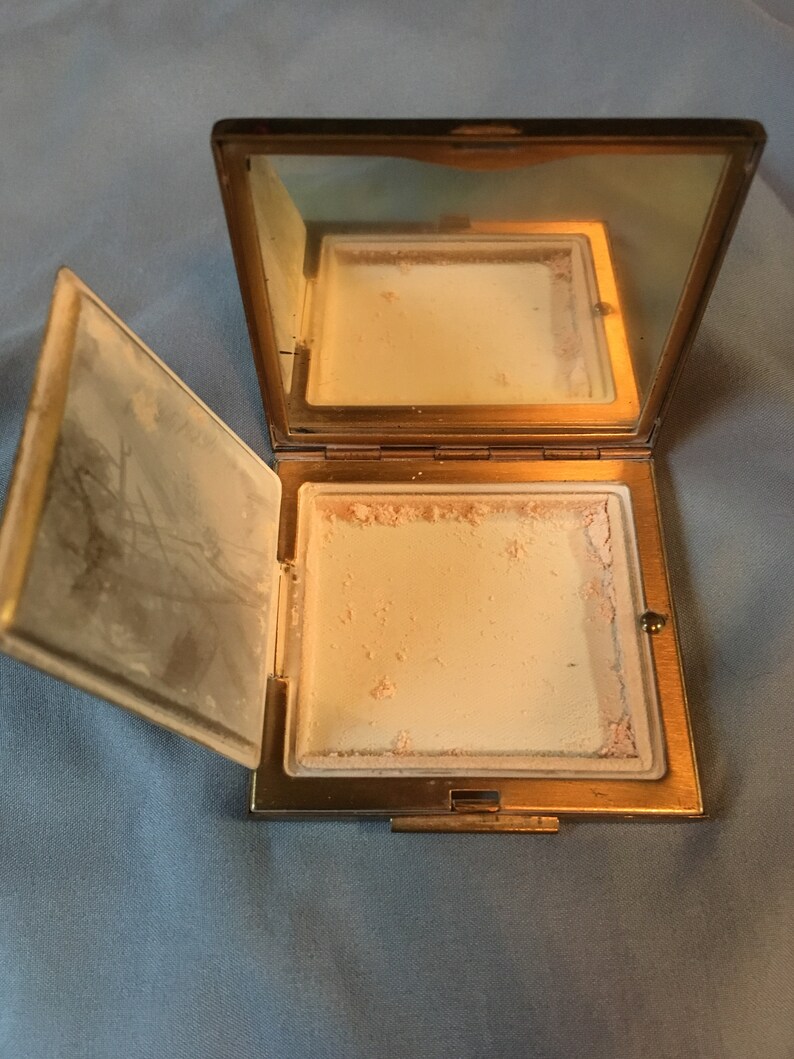 Vintage 1950's Shields Mother of Pearl and Black Enamel Powder Cosmetics Compact image 4