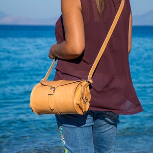 Leather barrel bag, Cylinder bag, barrel purse, leather barrel handbag, round leather handbag, leather tube bag - KYANIA