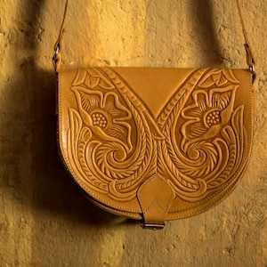Tooled leather purse, Tooled leather bag, Tooled leather saddle bag, crossbody bag, Tooled leather handbag, genuine leather - KYANIA