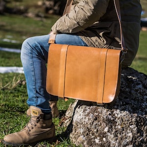 Messenger bag men, Laptop bag leather, Mens shoulder bag, Business briefcase, School crossbody bag , unyded natural leather- KYANIA
