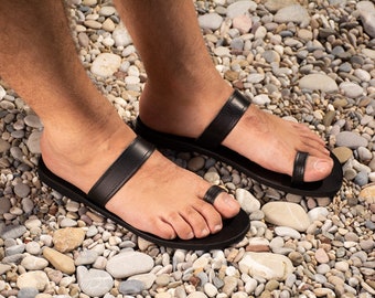 Mens leather sandals, Mens greek sandals, leather flat sandals with toe loop, Black toe loop sandals handmade in Greece  - Skiathia - KYANIA