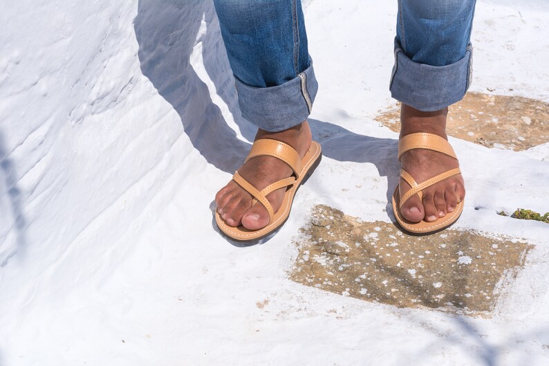 Men greek sandals Men leather sandals Men sandals Handmade sandals Ancient greek sandals unisex Gladiator sandals Gift for him Schinousia