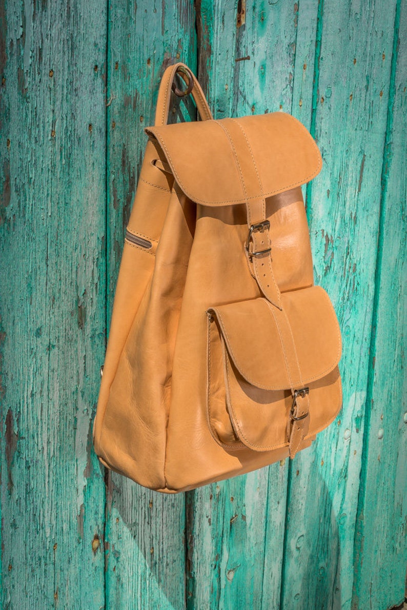 Unisex rucksack shoulder bag KYANIA large travel handbag natural tan brown Leather backpack men genuine leather laptop school purse
