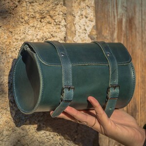 Leder Zylinder Tasche Crossbody Zylinder Tasche Minimalistische Schlauchtasche Grün - Petrol Farbe - KYANIA