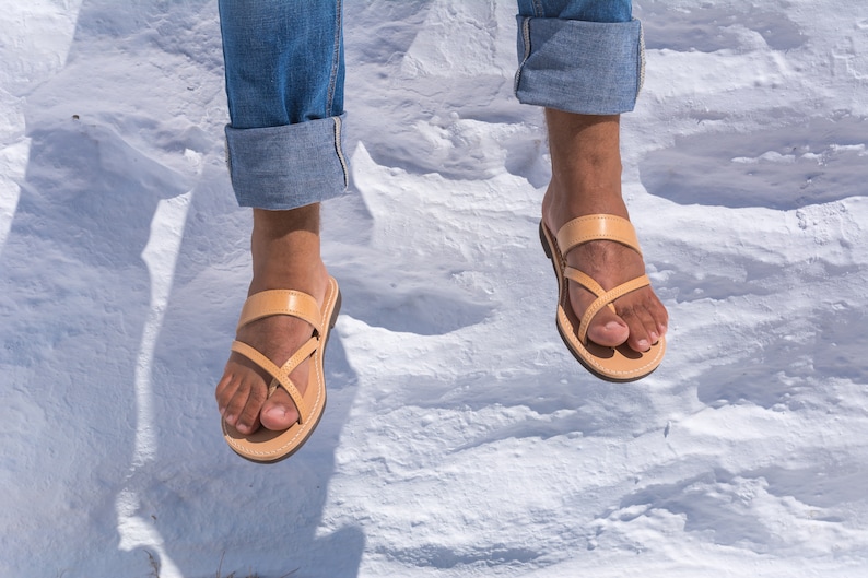 Men greek sandals Men leather sandals Men sandals Handmade sandals Ancient greek sandals unisex Gladiator sandals Gift for him Schinousia